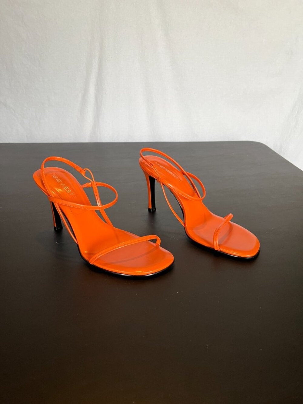 Nine West Size 8M Raceway Orange Synthetic Lifted Sandals